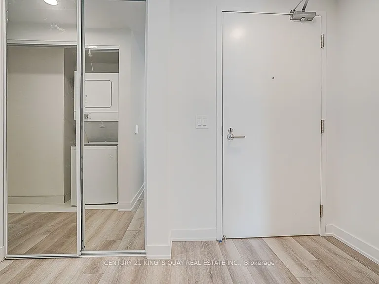 121 Saint Patrick St #722 — Photo 5