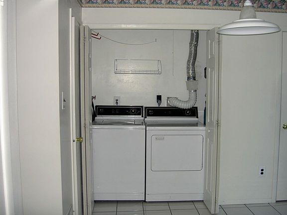 Includes Washer/Dryer