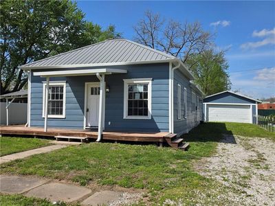 712 E Market St, Lacygne, KS, 66040