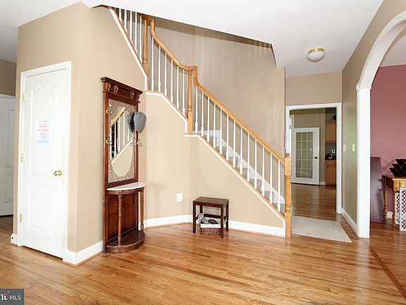 4th image of 6911 Wimbledon Ct