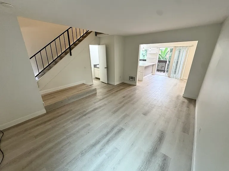 7958 Mission Center Ct #K — Photo 2