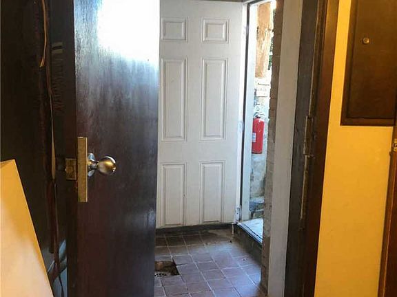 2nd image of 440 Etna St
