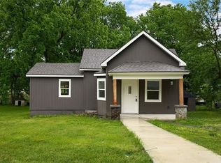 2421 Stewart Ave, Kansas City, KS 66104
