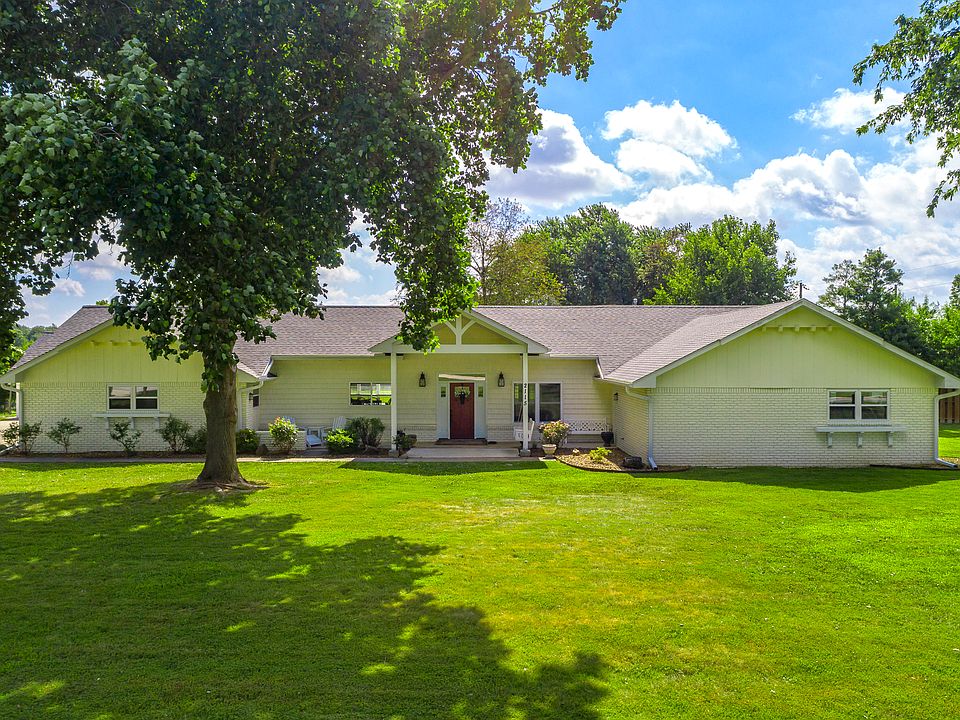 Peaceful Oasis on 2.4 Acres