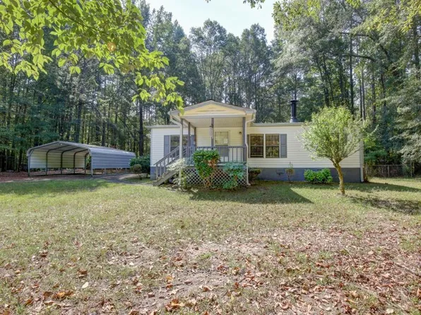 18 Peachtree Lake Dr, Sharpsburg, GA 30277