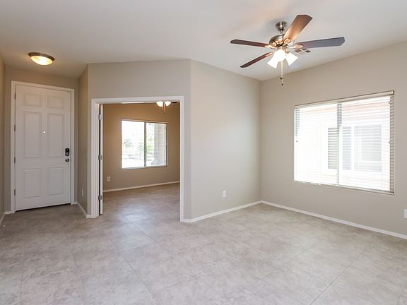 4th image of 1179 E Blackfoot Daisy Dr