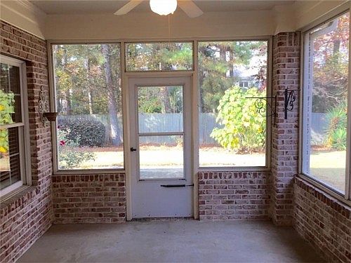 4th image of 2085 Woodberry Run Dr