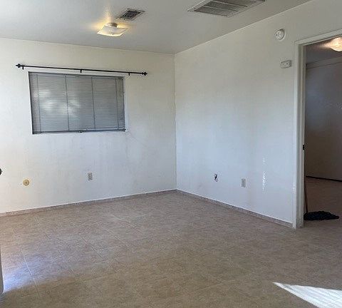 2nd image of 758 W Commercial Ave Unit A