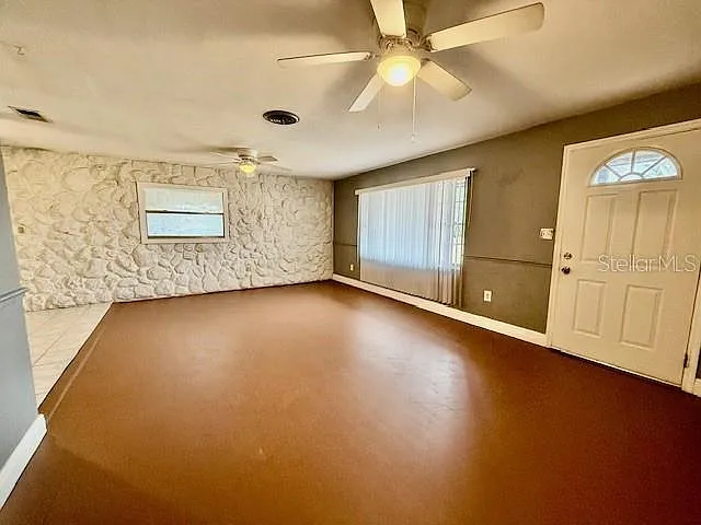 4 Sunshine Blvd — Photo 4