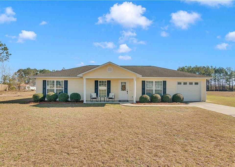 1st image of 6667 Pine Ridge Cir
