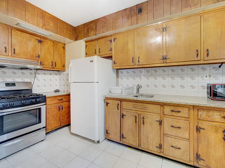 276 Van Wagenen Ave #2 — Photo 5
