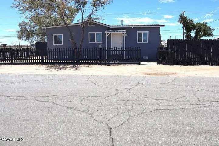12075 James St photo 1