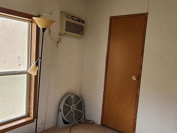 4th image of 1458 W Halmond Dr