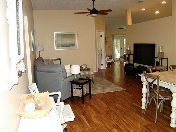 3rd image of 12798 Bentwater Dr