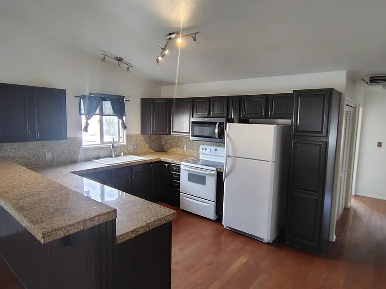 491 Coronado Way #C — Photo 6