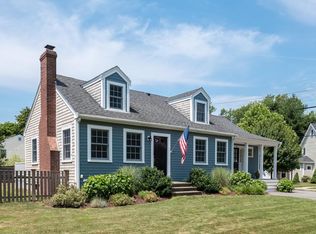 4 Palmers Ln, Hingham, MA 02043