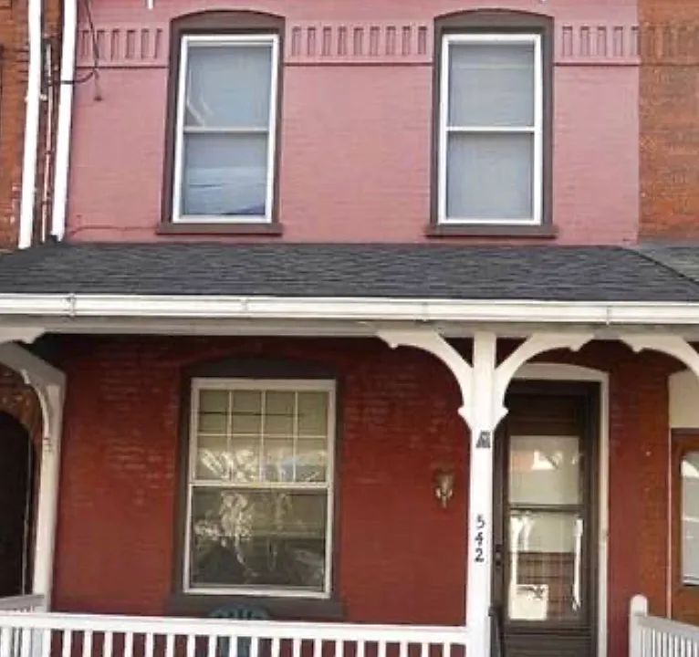 542 Spruce St