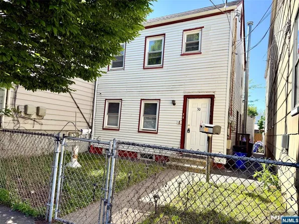 30 Searing Ave, East Newark, NJ 07029