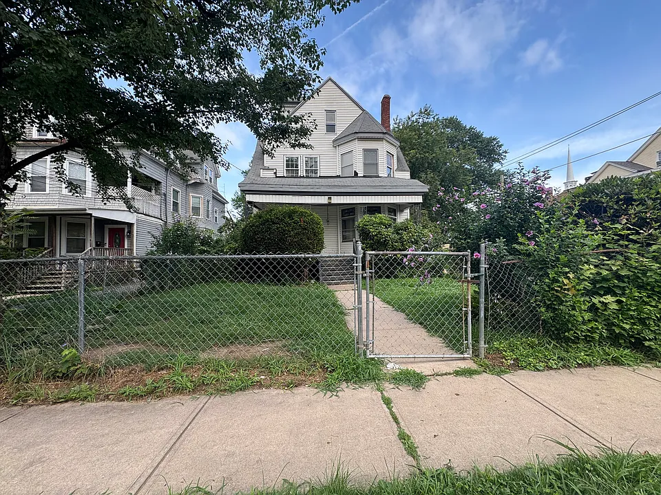 57-B2 Magnolia St #B2