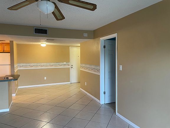 3rd image of 950 S Kanner Hwy APT B7