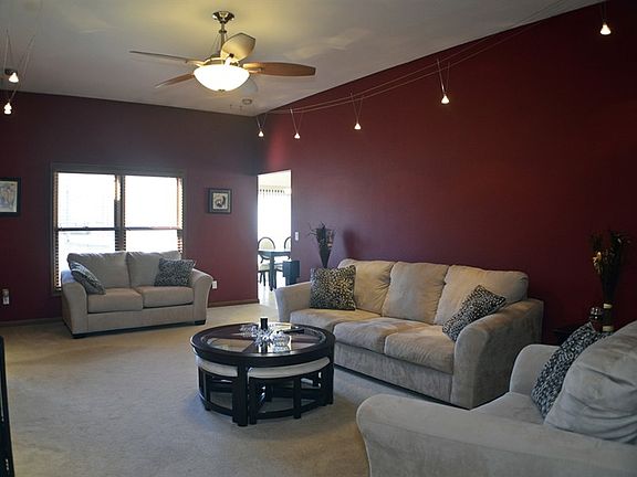 5th image of 457 Oak Creek Dr