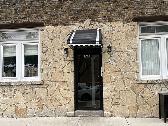 2nd image of 5614 W Wellington Ave APT 2W