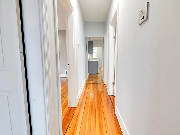 6 Ridgewood St #3 — Photo 4
