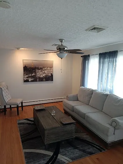 10048 Superior Ave — Photo 2