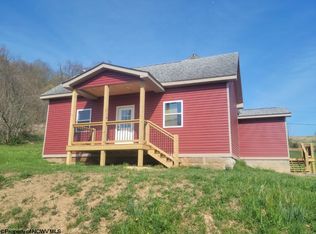 1061 Harmony Grove Rd, Grafton, WV 26354
