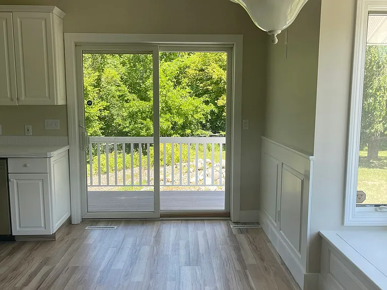 4390 N River Rd — Photo 39