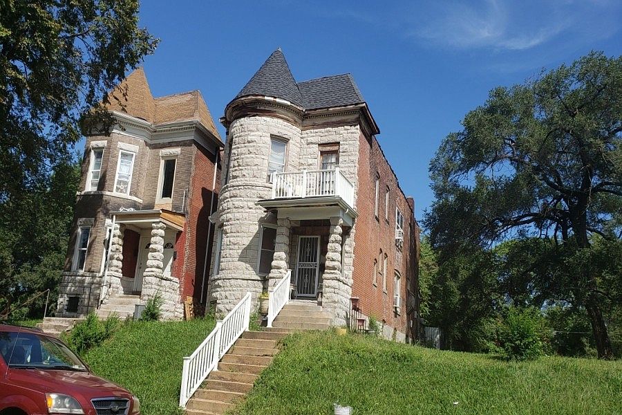 1st image of 5075 Kensington Ave