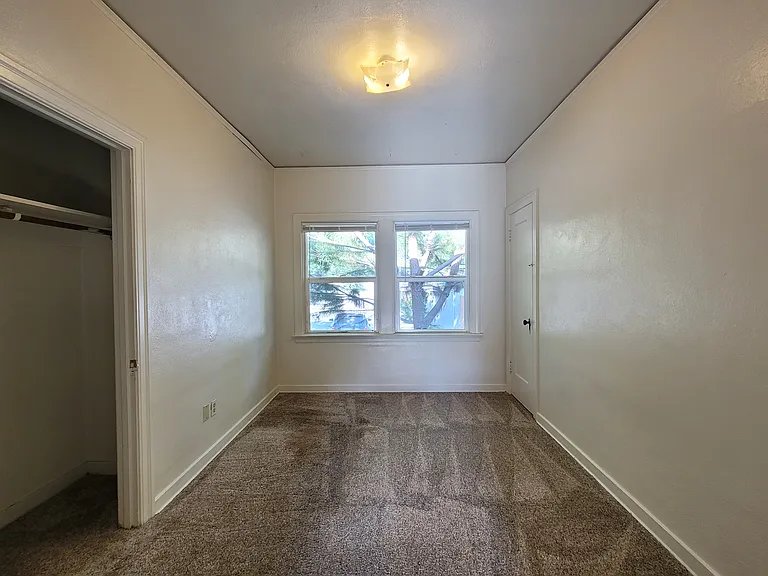 1501 W 3rd St #1 — Photo 16