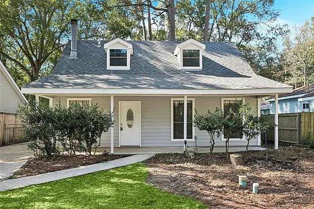 2519 Oriole St — Photo 1