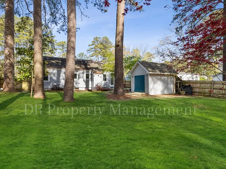319 Forest Hill Ave — Photo 14