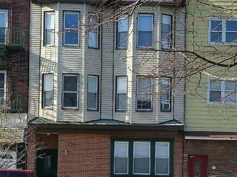 385 Avenue C #3 — Photo 2