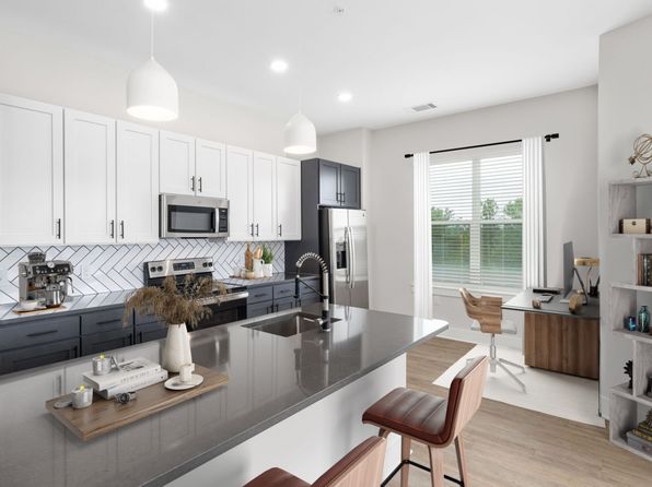 905 Lakeford Dr #A-327