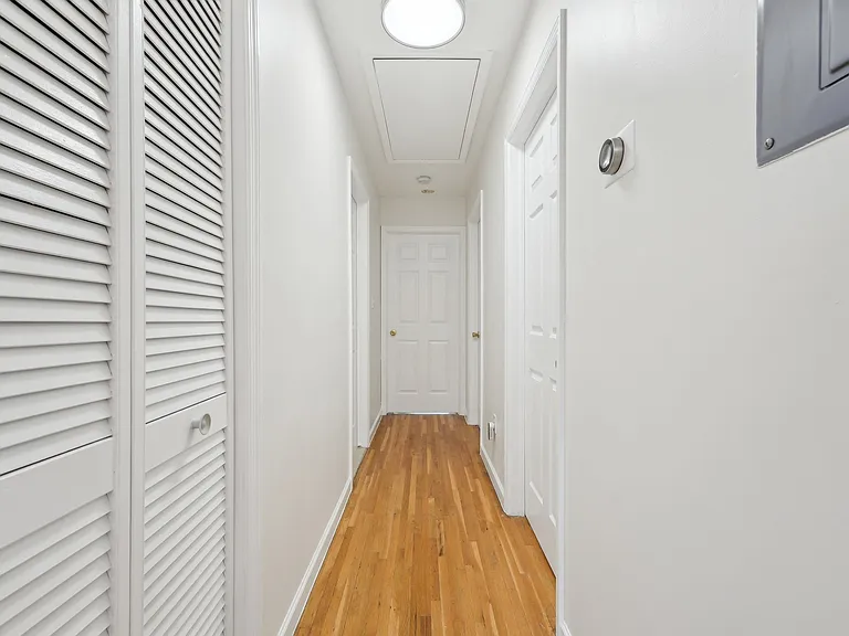 68 Lincoln St #2 — Photo 10