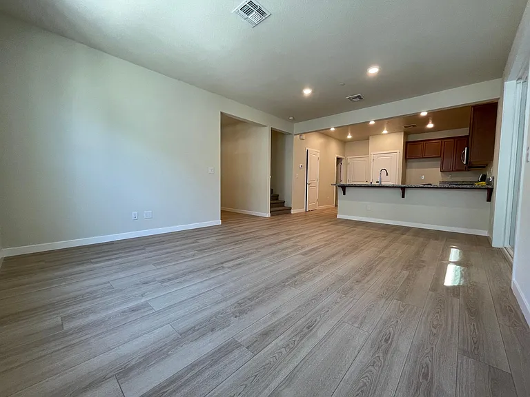 3506 Pelican Ct — Photo 5