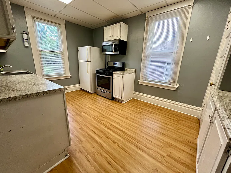 1413 Chelton Ave #2 — Photo 10