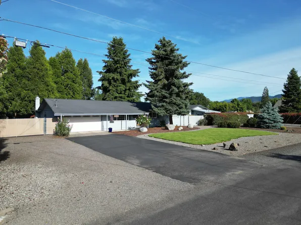 1717 Magnolia Ave, Medford, OR 97501