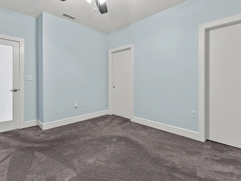 333 W Trade St #1401 — Photo 12