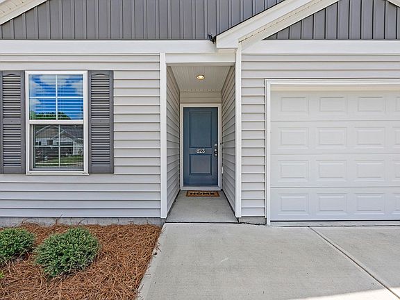 2nd image of 823 Summerwood Ln