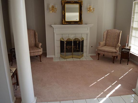 4th image of 8345 Lochwood Dr