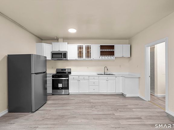 3rd image of 170 Meriden Road