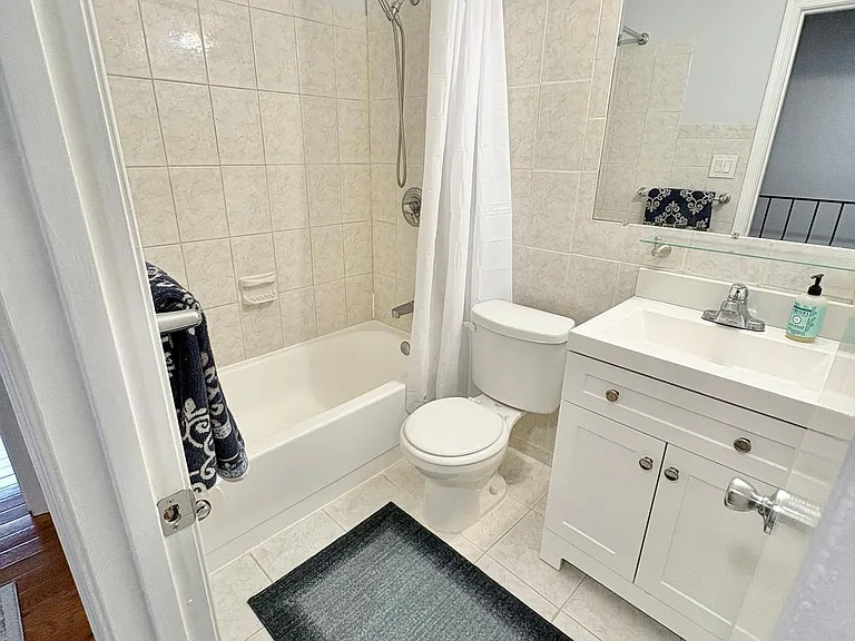 9710 Lakepointe Dr — Photo 43