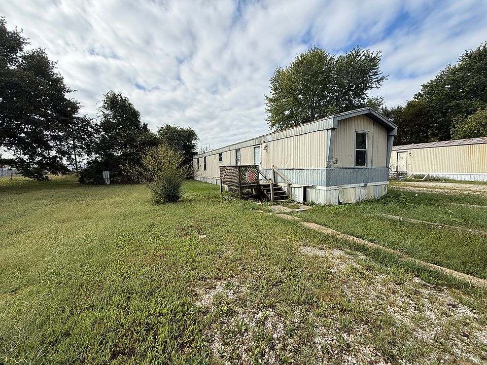 1st image of 3918 Reagan Dr #14