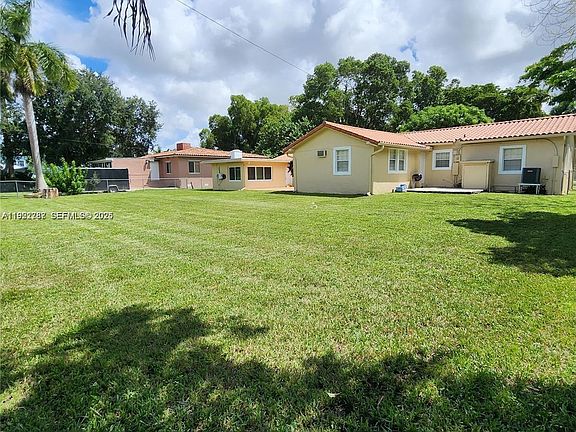 2nd image of 60 Palmetto Dr #60