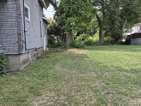 2nd image of 662 Hall St