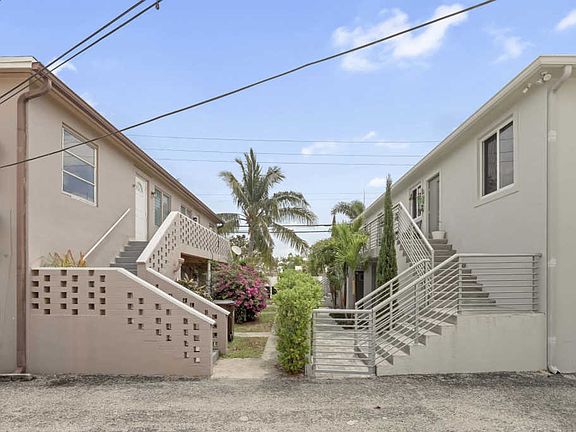 4th image of 3801 S Olive Ave APT 4