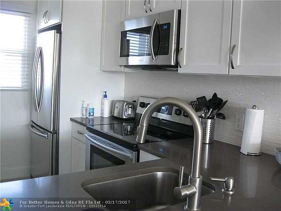 3rd image of 111 Royal Park Dr APT 3H